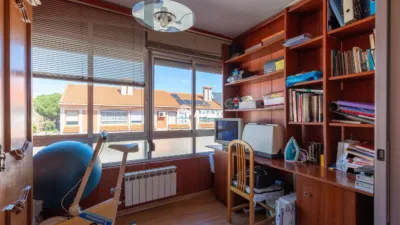 Casa pareada en venta en Las Candelas, Montesol-Mejostilla (Cáceres Capital) de 249.000 €