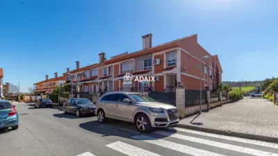 Casa pareada en venta en Las Candelas, Montesol-Mejostilla (Cáceres Capital) de 249.000 €