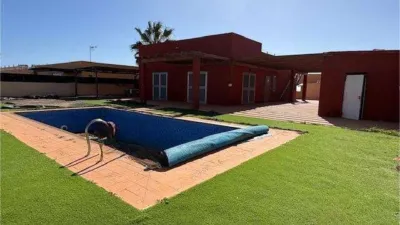 Villa on Calle de la Maresía photo 2
