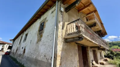 House on Calle Bo Villacarriedo, No. 99 photo 2