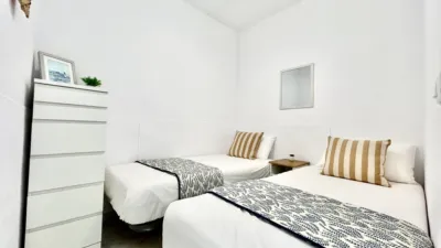 Apartment on street photo 12