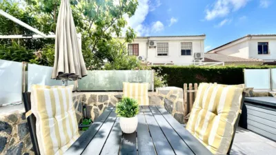 Apartment on street photo 16