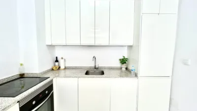 Apartment on street photo 7
