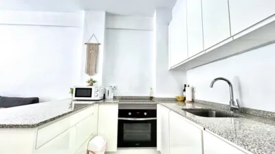 Apartment on street photo 8