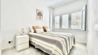 Apartment on street photo 9