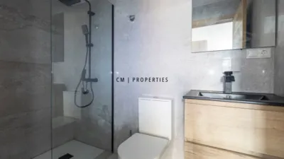 Piso en alquiler en Calle de Ifach, cerca de Calle de Nueva Tabarca - Imagen 4