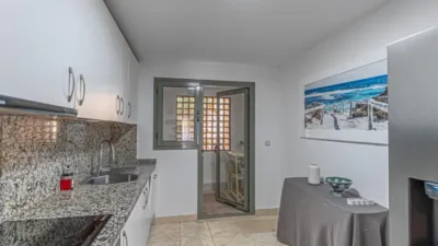 Apartment in El Paraíso-Atalaya-Benamara photo 13