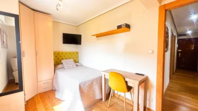Apartment in Plaza Campo de las Ferias photo 4
