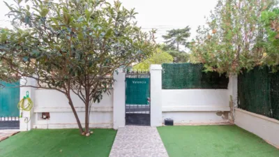 Chalet en alquiler en Carrer 302, La Canyada - La Cañada (Paterna) de 2.000 €<span>/mes</span>