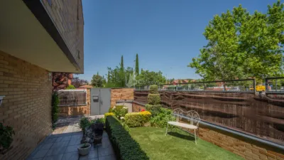 House in Centre photo 4