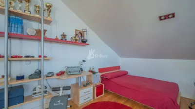 House in Centre photo 65
