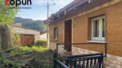 Apartment in El Entrego photo 2