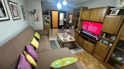 Piso en venta en Calle Federico García Lorca, Centro (Oviedo) de 349.500 €