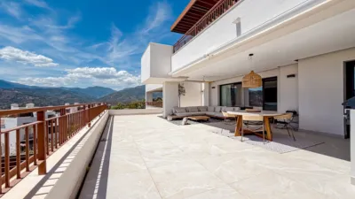Apartment in Istán photo 2