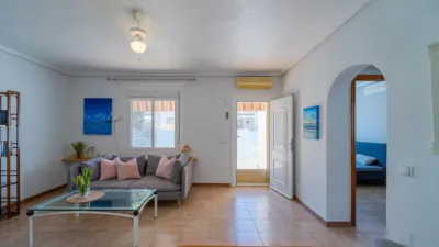 Apartment on street photo 17