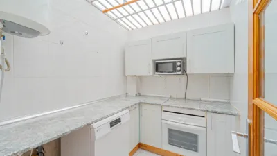 Apartment on street photo 24