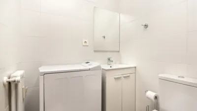 Piso en alquiler en Calle de Policarpo Herrero, 15, Buenavista-El Cristo (Oviedo) de 875 €<span>/mes</span>