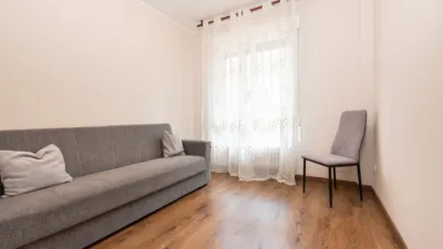 Piso en alquiler en Calle de Policarpo Herrero, 15, Buenavista-El Cristo (Oviedo) de 875 €<span>/mes</span>