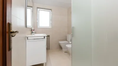 Piso en alquiler en Calle de Policarpo Herrero, 15, Buenavista-El Cristo (Oviedo) de 875 €<span>/mes</span>