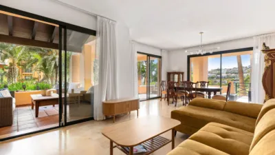 Apartment in El Paraíso-Atalaya-Benamara photo 4