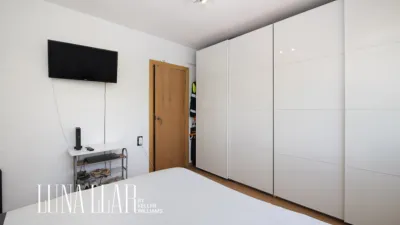 Apartment in Centre-Station Area-Passeig de Joan Maragall photo 16