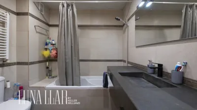 Apartment in Centre-Station Area-Passeig de Joan Maragall photo 17