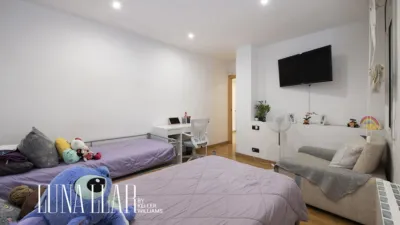 Apartment in Centre-Station Area-Passeig de Joan Maragall photo 20