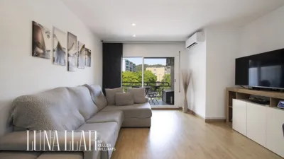 Apartment in Centre-Station Area-Passeig de Joan Maragall photo 5
