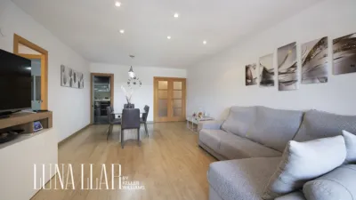 Apartment in Centre-Station Area-Passeig de Joan Maragall photo 8