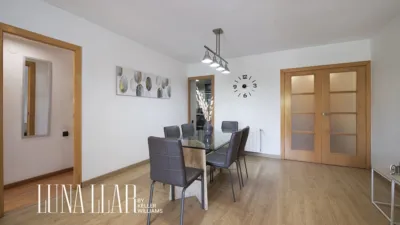 Apartment in Centre-Station Area-Passeig de Joan Maragall photo 9
