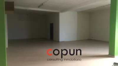 Local comercial en alquiler en Tenderina-Mercadín-Fozaneldi - Vista 2