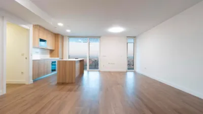 Piso en alquiler en Avenida de las Cortes Valencianas - Imagen 3