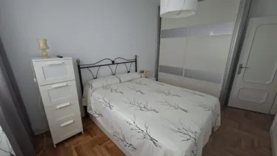 Piso en alquiler en Avenida de Pablo Iglesias, cerca de Calle de Acebal y Rato, Centro (Distrito Centro. Gijón) de 1.250 €<span>/mes</span>
