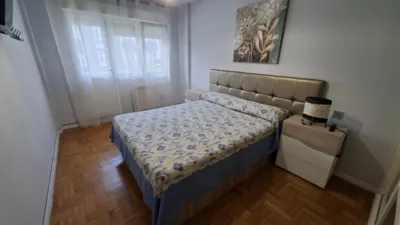 Piso en alquiler en Avenida de Pablo Iglesias, cerca de Calle de Acebal y Rato, Centro (Distrito Centro. Gijón) de 1.250 €<span>/mes</span>