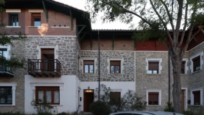 Casa en venta en Avenida de Nuestra Señora de Estíbaliz, cerca de Calle de los Herrán, Desemparados-Judimendi-Santa Lucía (Vitoria - Gasteiz) de 580.000 €