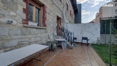 Casa en venta en Avenida de Nuestra Señora de Estíbaliz, cerca de Calle de los Herrán, Desemparados-Judimendi-Santa Lucía (Vitoria - Gasteiz) de 580.000 €