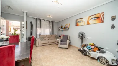 Casa – Dolores - Más