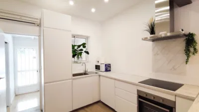 Apartment on street photo 11