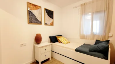 Apartment on street photo 22