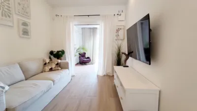 Apartment on street photo 7