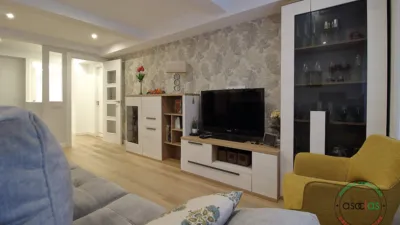 Flat for sale at Calle de Anselmo Cifuentes, 10 photo 10