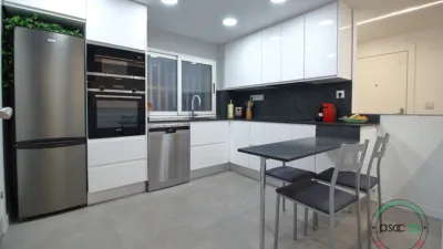 Flat for sale at Calle de Anselmo Cifuentes, 10 photo 2