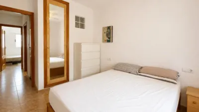 Apartment on street photo 7