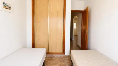 Apartment on street photo 9