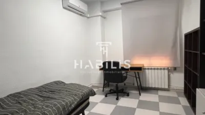 Piso en alquiler en Calle de Lisboa, Palomarejos (Distrito Zona Nueva. Toledo Capital) de 850 €<span>/mes</span>