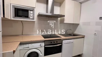 Piso en alquiler en Calle de Lisboa, Palomarejos (Distrito Zona Nueva. Toledo Capital) de 850 €<span>/mes</span>