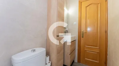 Apartment in Carrer de Cornellà Modern photo 17