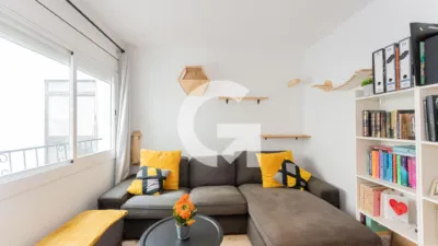 Apartment in Carrer de Cornellà Modern photo 5