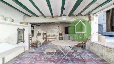 House on Abat Street photo 21