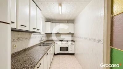 Terraced house on Cl M Deu de Montserrat street photo 15